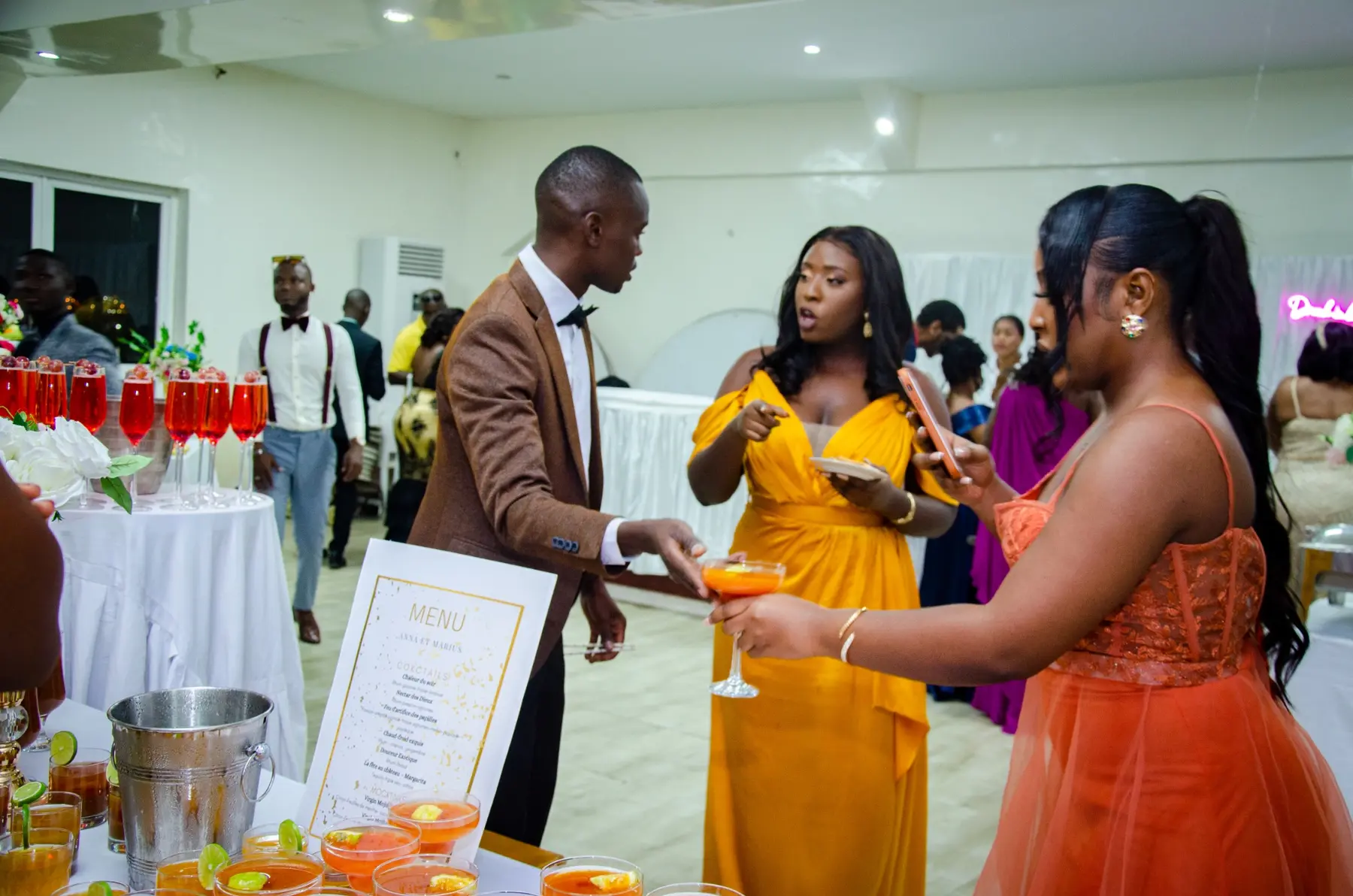 Service personnalisé auprès des invités pendant un événement